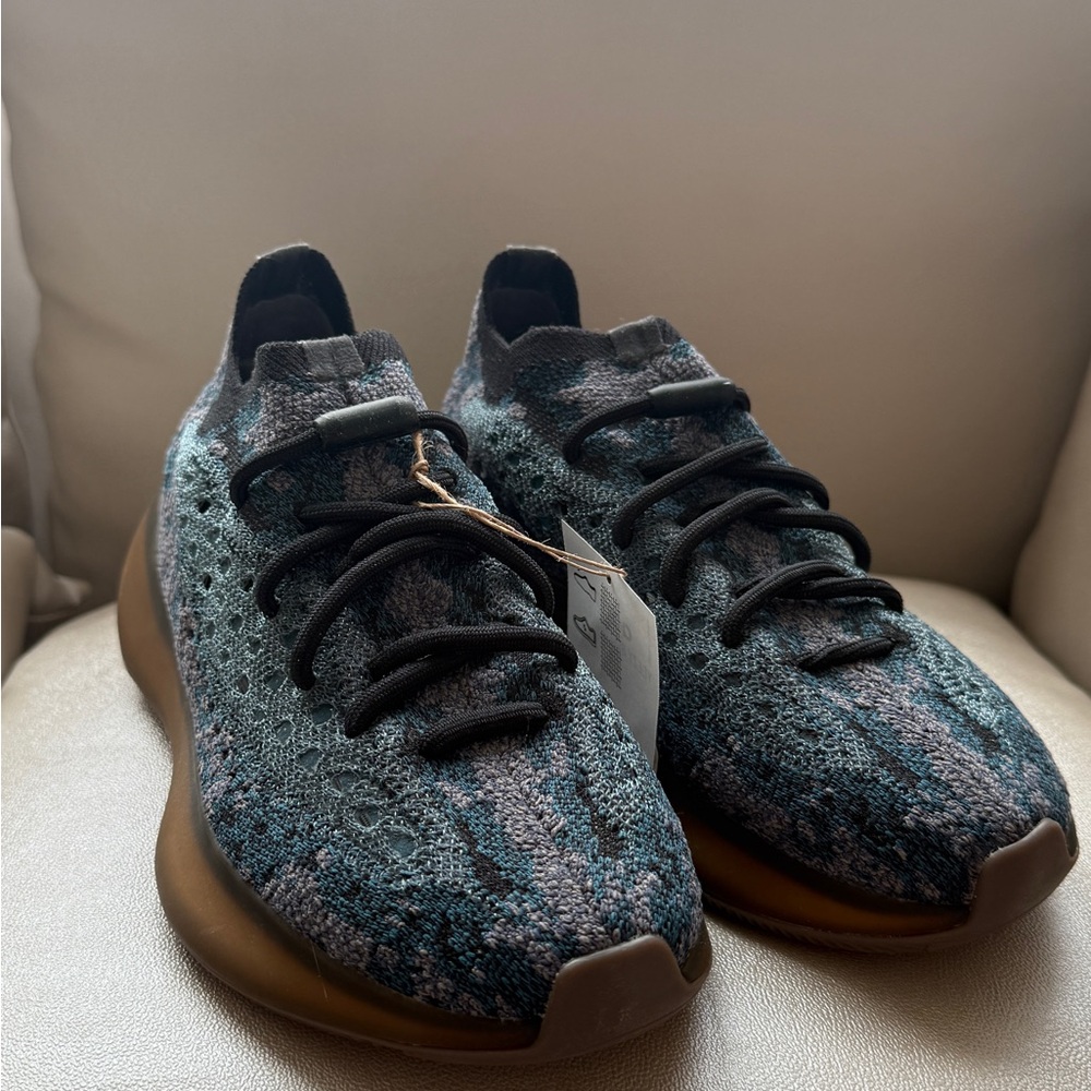 New adidas Men's/women’s Multicolor Knit Sneakers